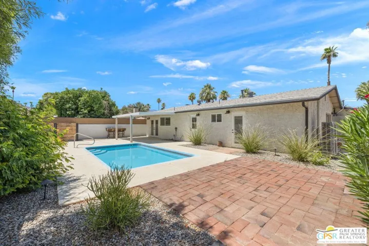 43180 Virginia Avenue, Palm Desert, California 92211
