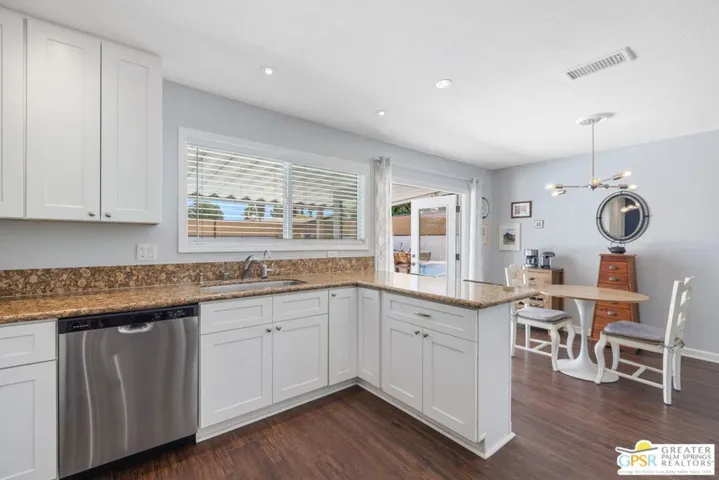 43180 Virginia Avenue, Palm Desert, California 92211