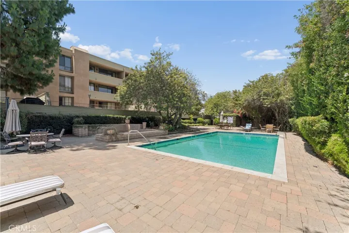 16866 Kingsbury 107, Granada Hills, California 91344