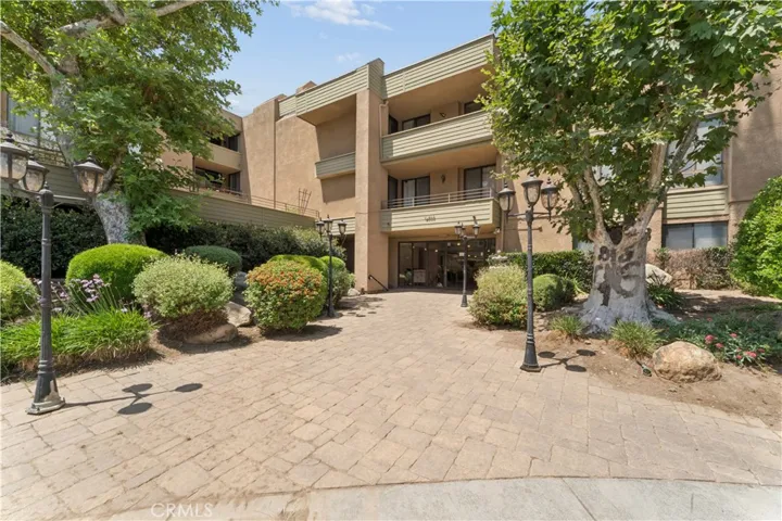 16866 Kingsbury 107, Granada Hills, California 91344