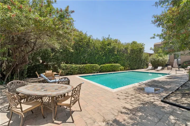 16866 Kingsbury 107, Granada Hills, California 91344