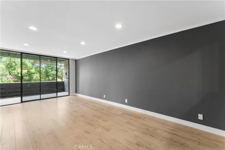16866 Kingsbury 107, Granada Hills, California 91344