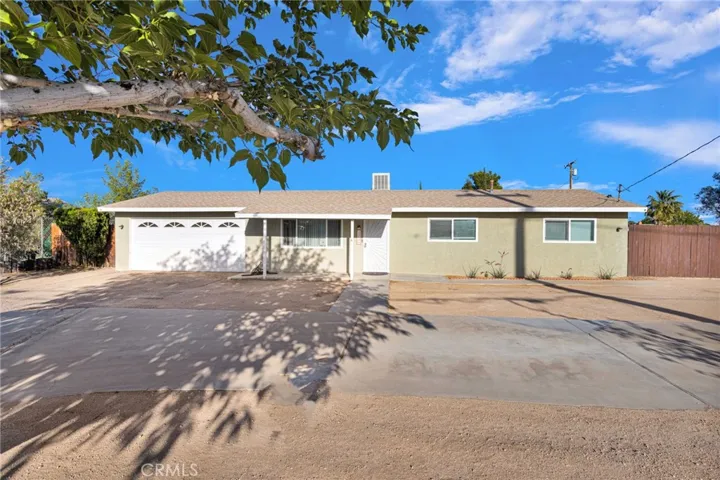 12696 Kiowa Road, Apple Valley, California 92308