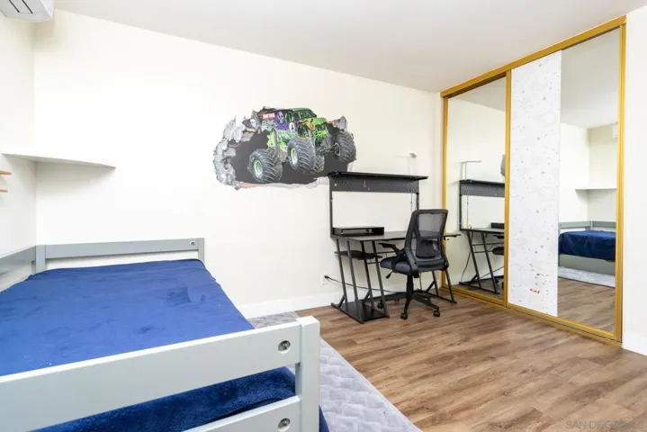 15609 Maturin, San Diego, California 92127