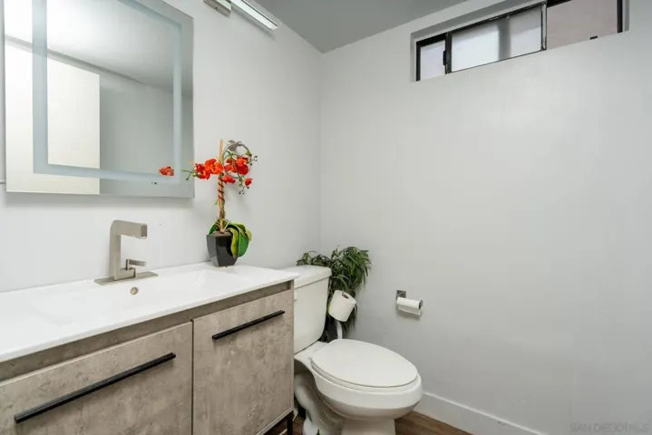 15609 Maturin, San Diego, California 92127