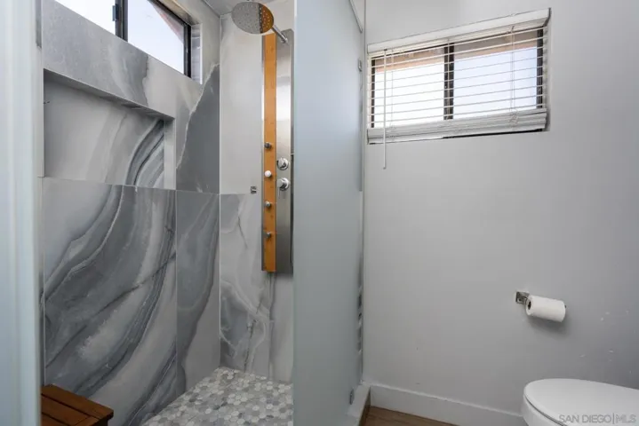 15609 Maturin, San Diego, California 92127
