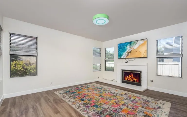 15609 Maturin, San Diego, California 92127