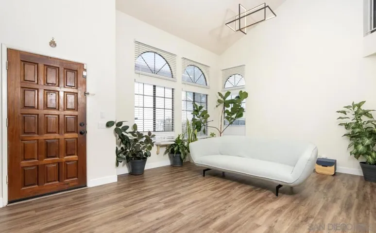 15609 Maturin, San Diego, California 92127