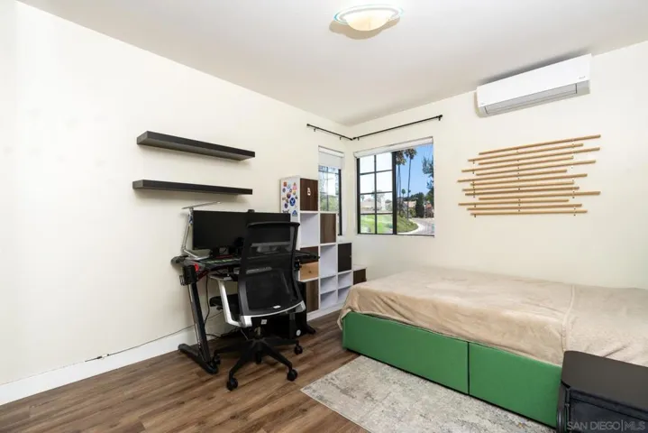 15609 Maturin, San Diego, California 92127