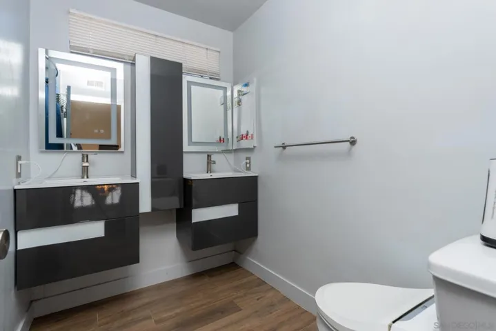 15609 Maturin, San Diego, California 92127