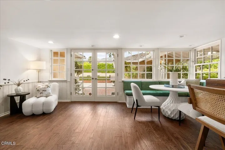 Gathering Room + Wet Bar