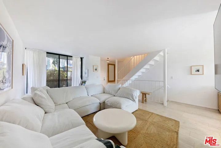 29239 Heathercliff Road 4, Malibu, California 90265
