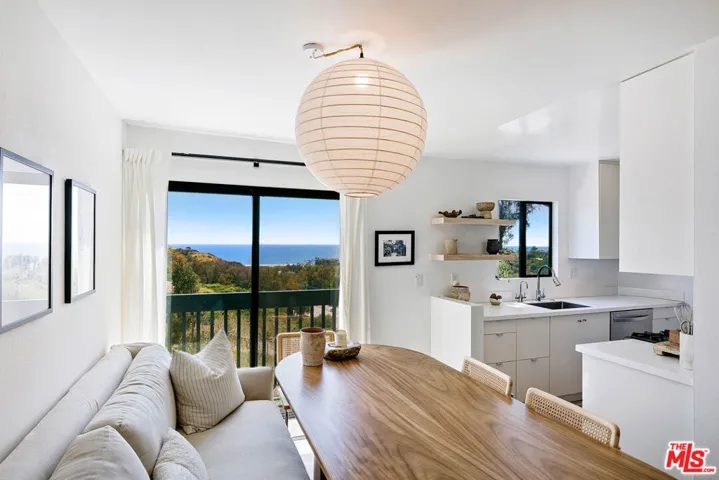 29239 Heathercliff Road 4, Malibu, California 90265