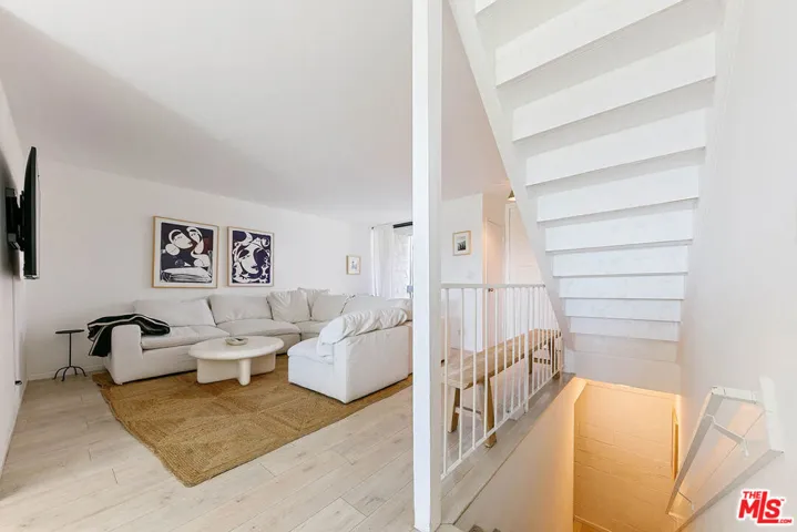 29239 Heathercliff Road 4, Malibu, California 90265