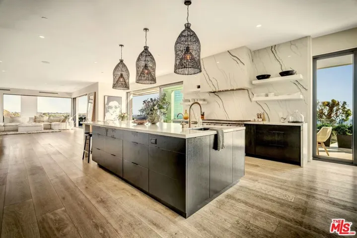 5944 Filaree, Malibu, California 90265