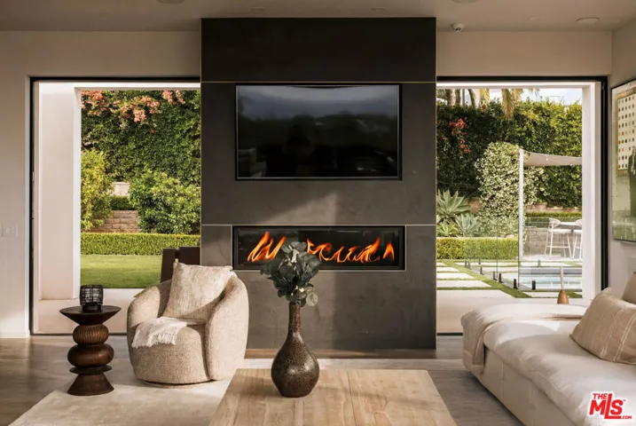 5944 Filaree, Malibu, California 90265
