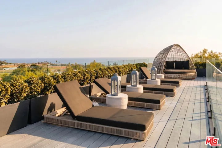 5944 Filaree, Malibu, California 90265