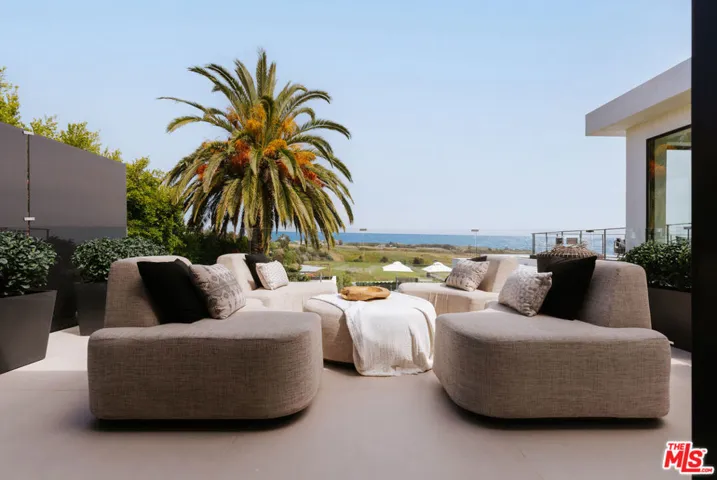 5944 Filaree, Malibu, California 90265