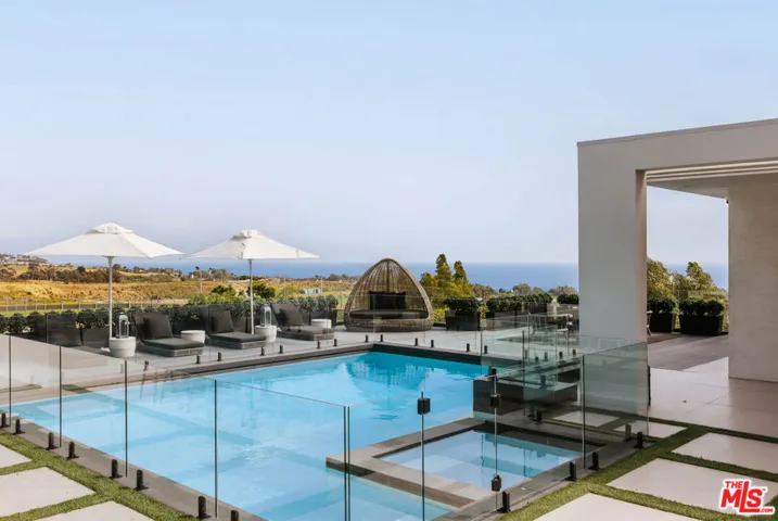 5944 Filaree, Malibu, California 90265