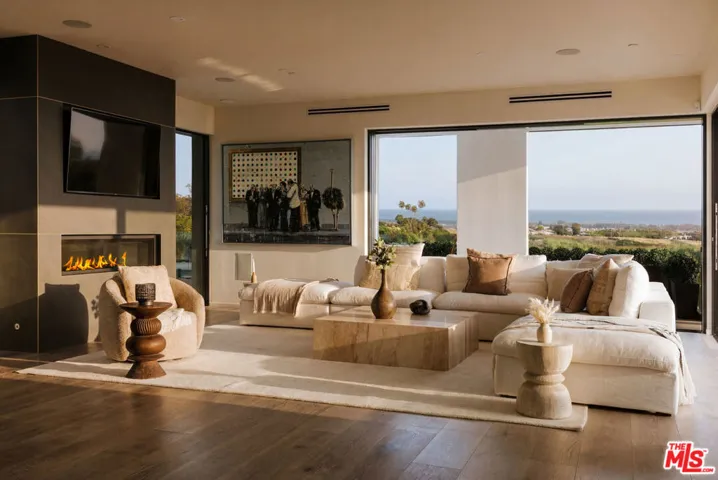 5944 Filaree, Malibu, California 90265