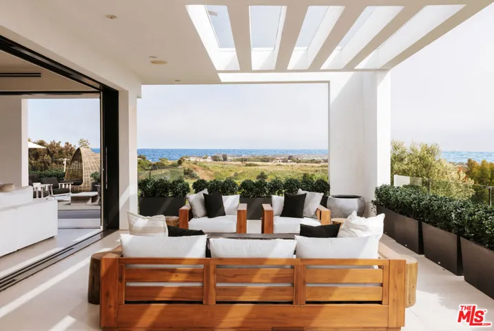 5944 Filaree, Malibu, California 90265