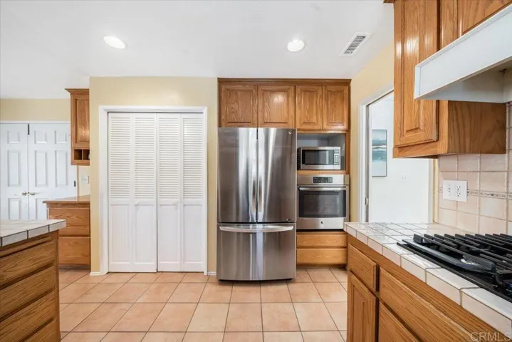 1828 Chapulin Lane, Fallbrook, California 92028