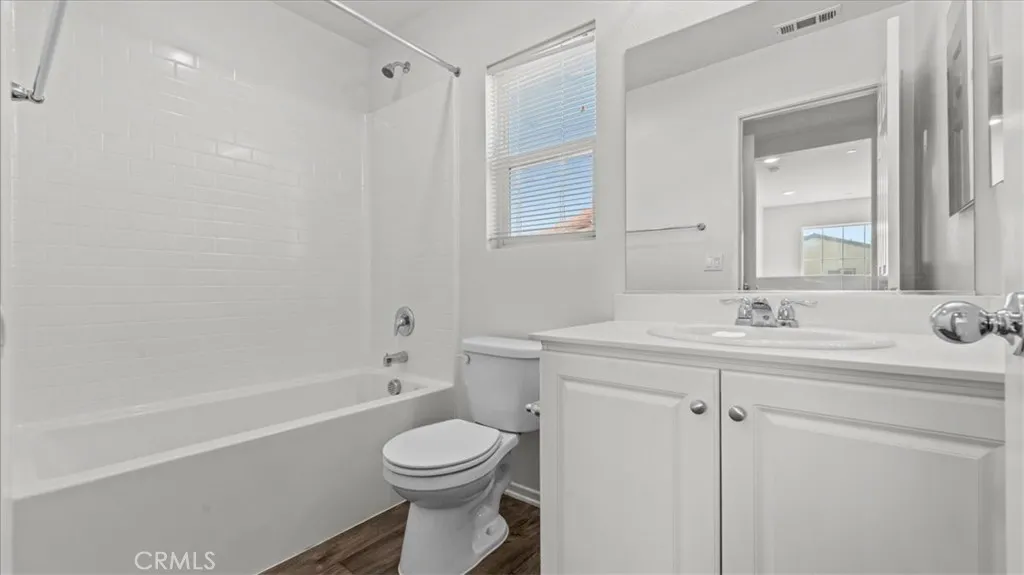 Upstairs Full Bath