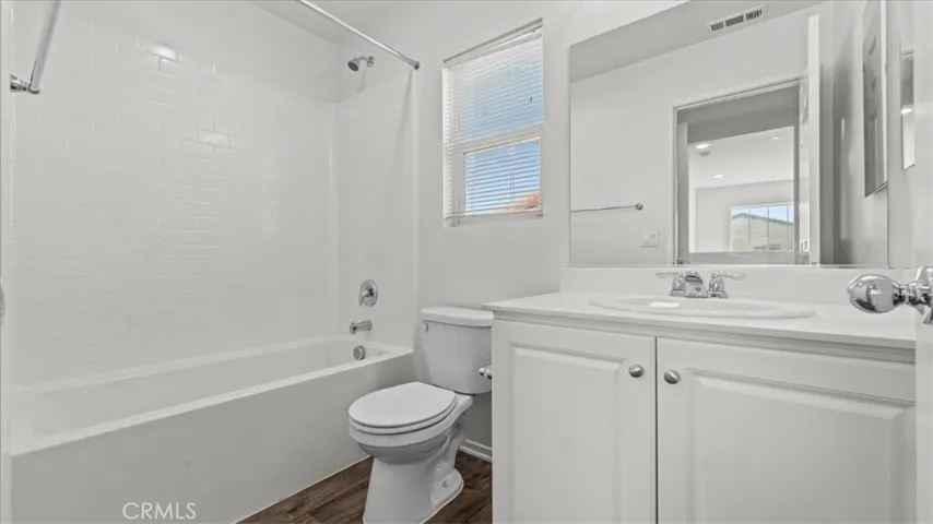 Upstairs Full Bath