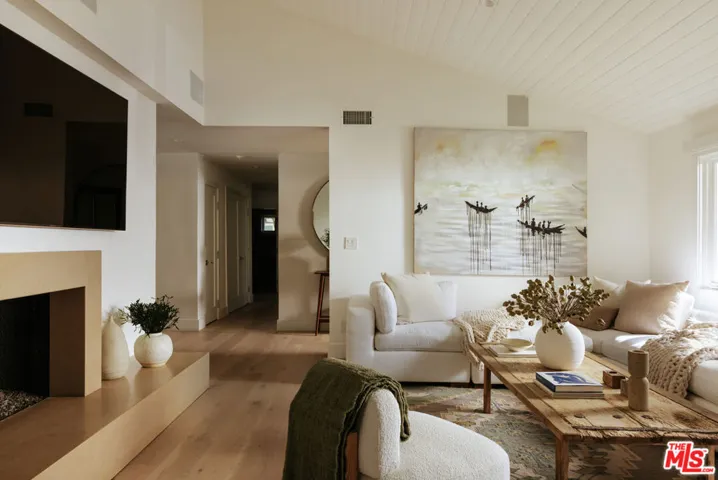 1744 N Doheny Drive, Los Angeles, California 90069
