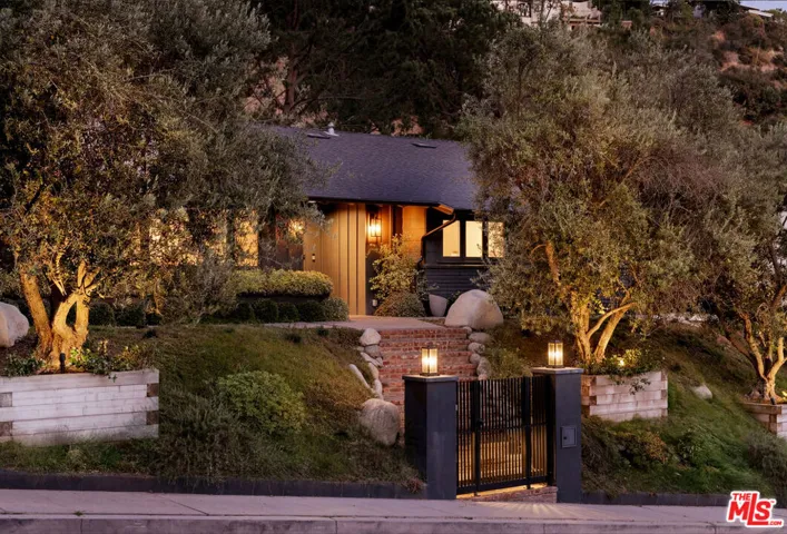 1744 N Doheny Drive, Los Angeles, California 90069