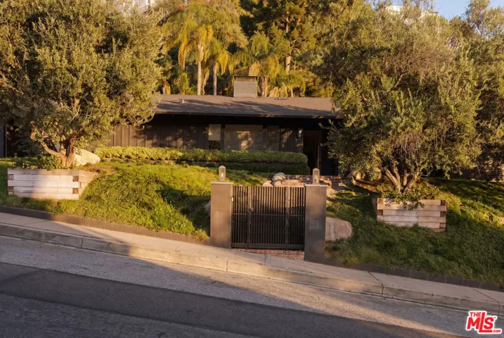 1744 N Doheny Drive, Los Angeles, California 90069