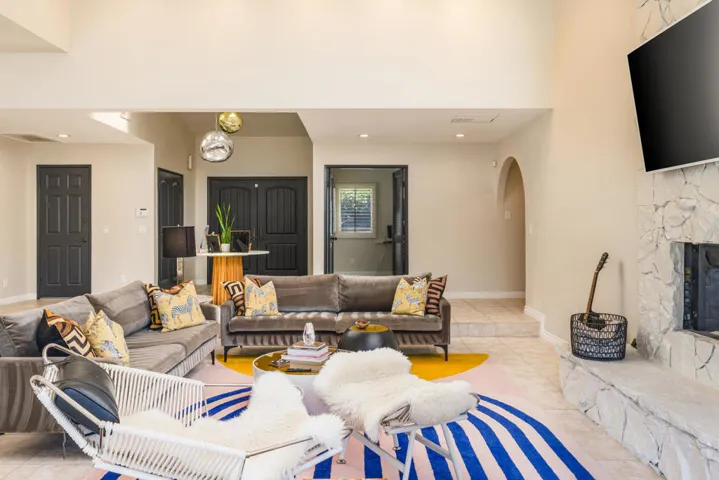5365 E Cherry Hills Dr-14