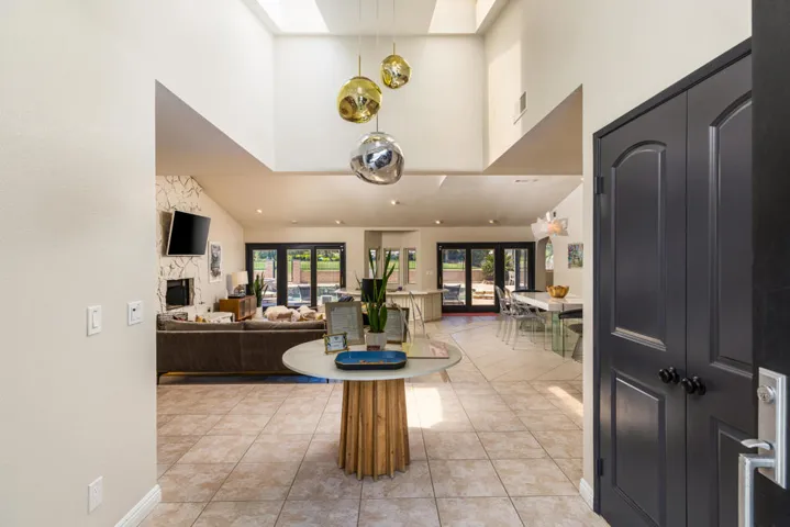 5365 E Cherry Hills Dr-9