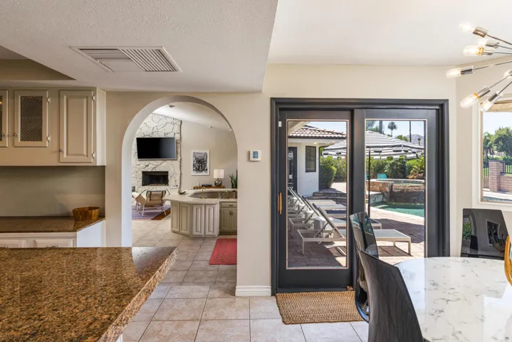 5365 E Cherry Hills Dr-25