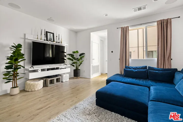 118 S Avenue 50 602, Los Angeles, California 90042