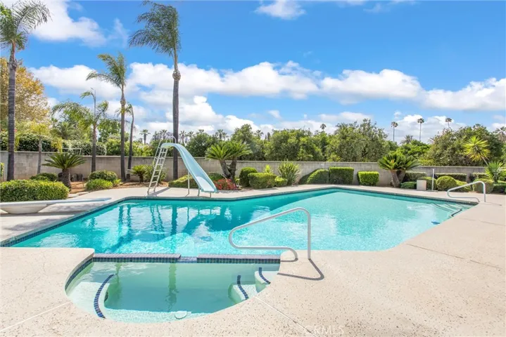 1422 Henrietta Street, Redlands, California 92373