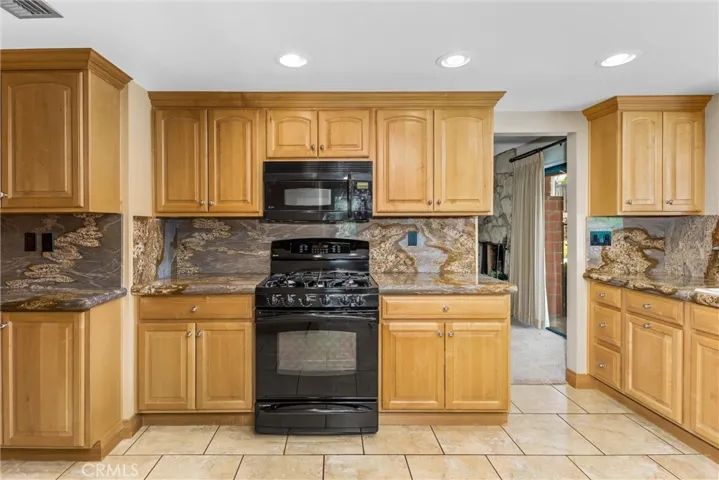 1422 Henrietta Street, Redlands, California 92373