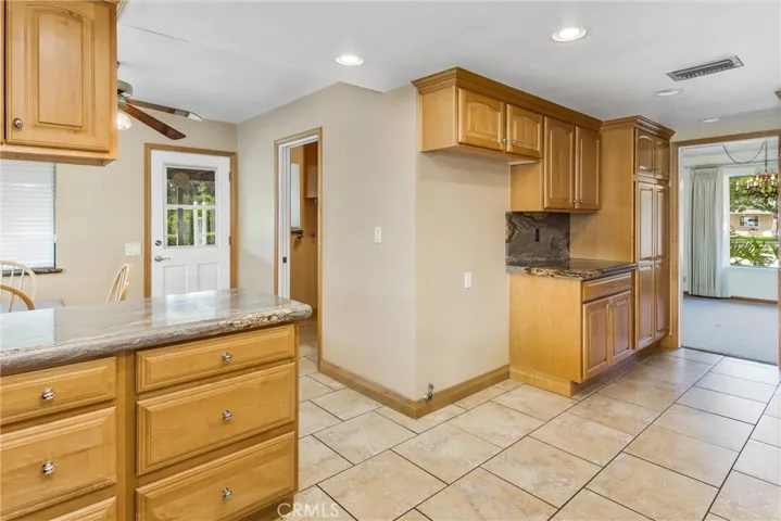 1422 Henrietta Street, Redlands, California 92373