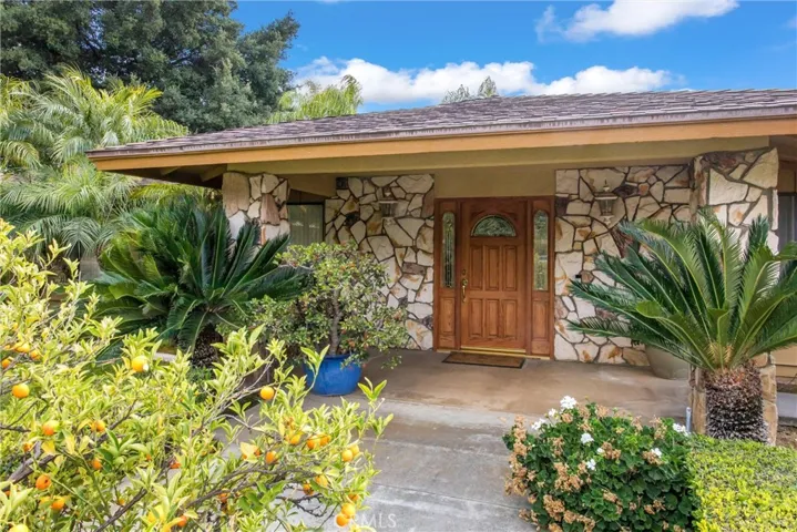 1422 Henrietta Street, Redlands, California 92373