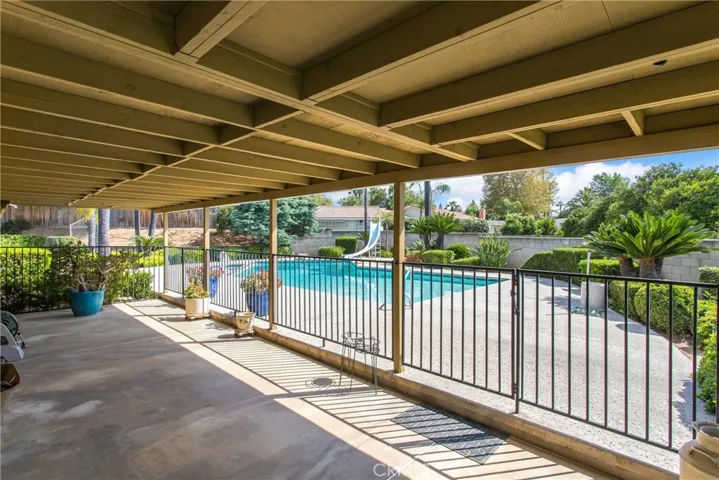 1422 Henrietta Street, Redlands, California 92373