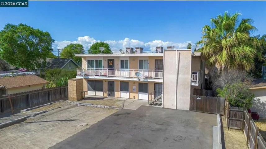 218 W K St, Los Banos, California 93635