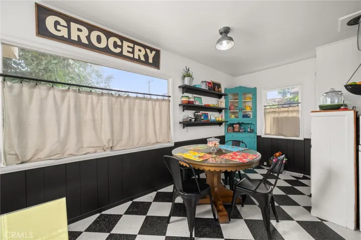 Breakfast nook off kitchen