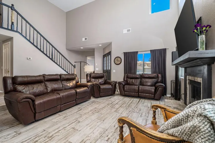 20-web-or-mls-DFMaryn_OPMG_0625_020
