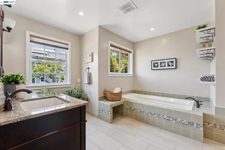 1501 8th St, Alameda, California 94501