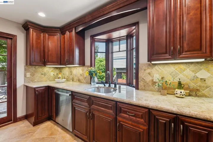 1501 8th St, Alameda, California 94501