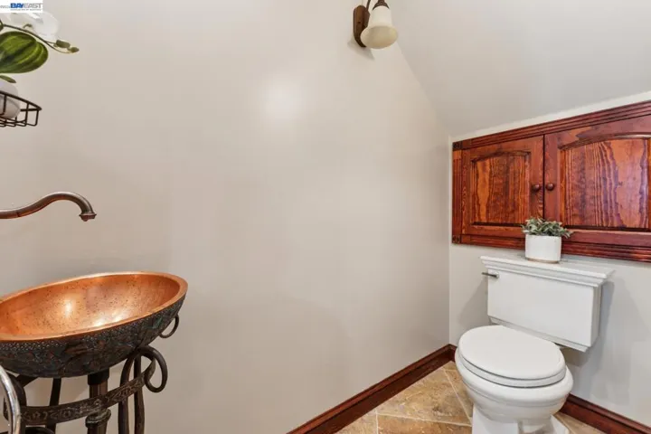 1501 8th St, Alameda, California 94501