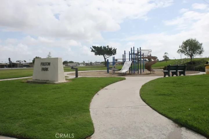 This home backs to Fulton Park and the fields of Fulton middle school