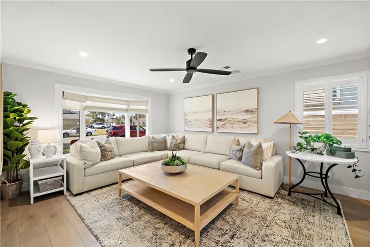 Light, bright open floorplan