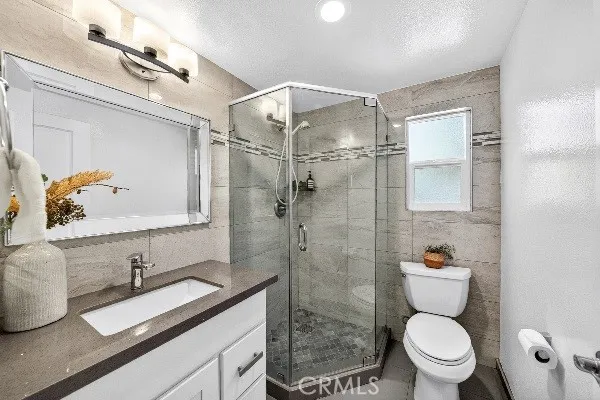 10842 Amber Hill, Whittier, California 90601