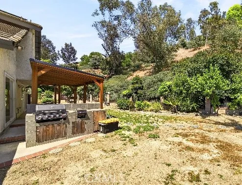 10842 Amber Hill, Whittier, California 90601